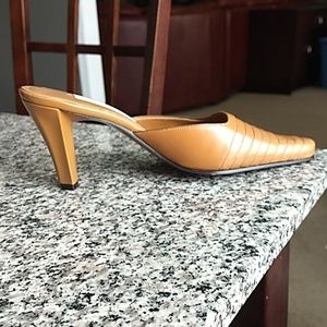 NEW ANN MARINO MULES
